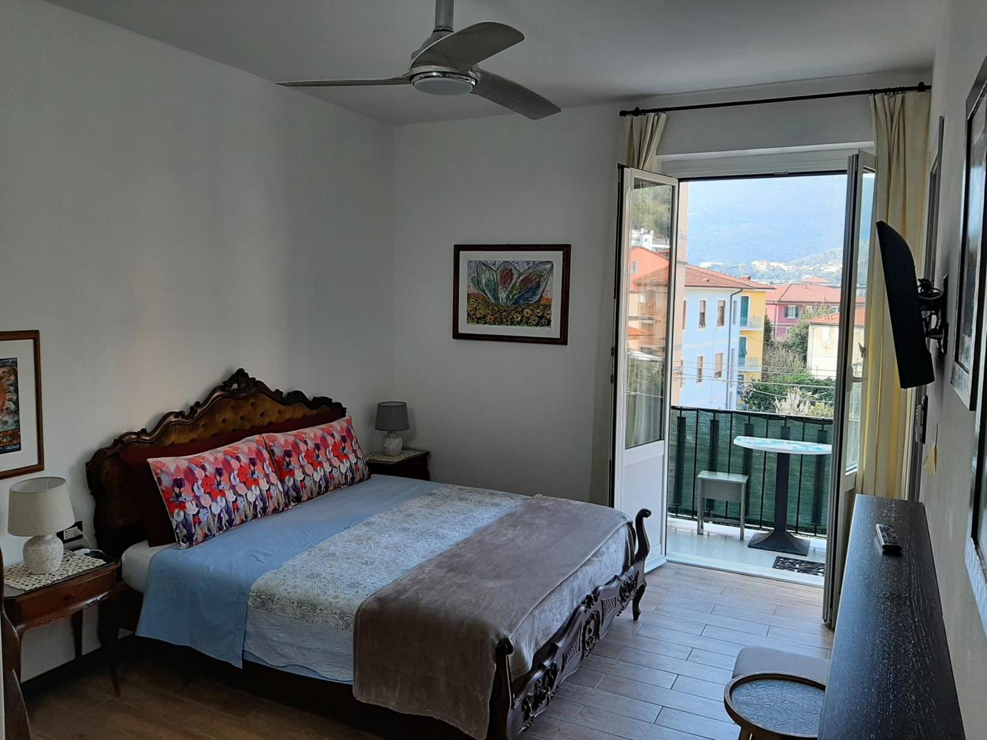Retro' Beb Bed & Breakfast La Spezia Bilik gambar